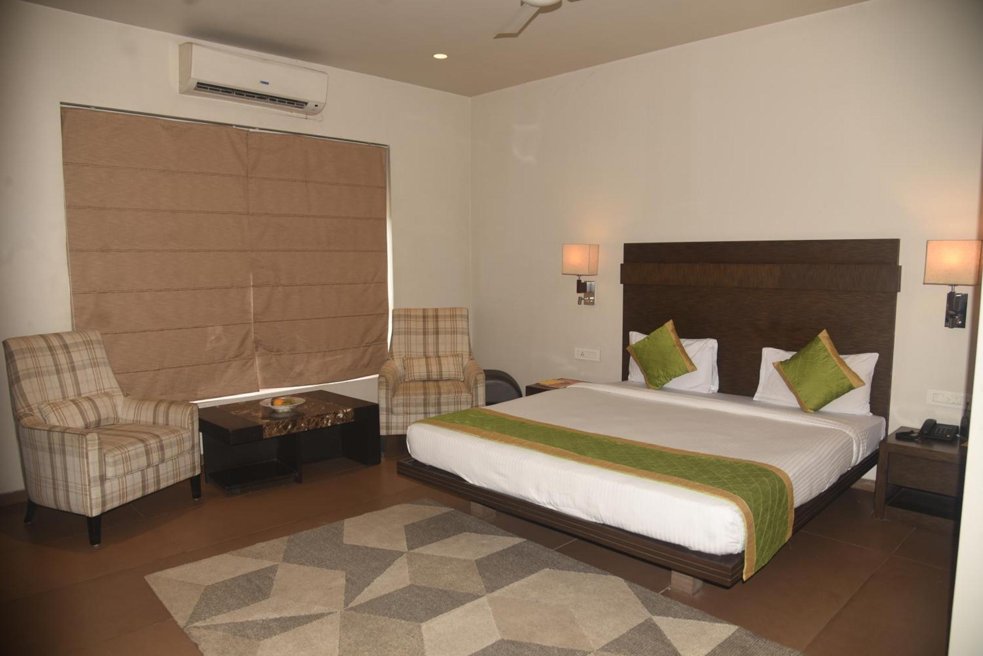 Jorhāt Hotel The Manor - A Boutique Hotel מראה חיצוני תמונה