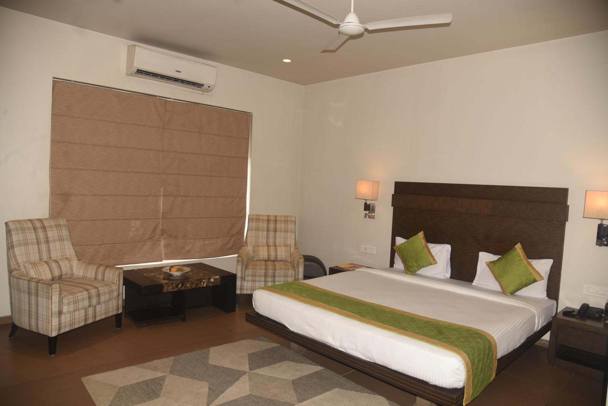 Jorhāt Hotel The Manor - A Boutique Hotel מראה חיצוני תמונה